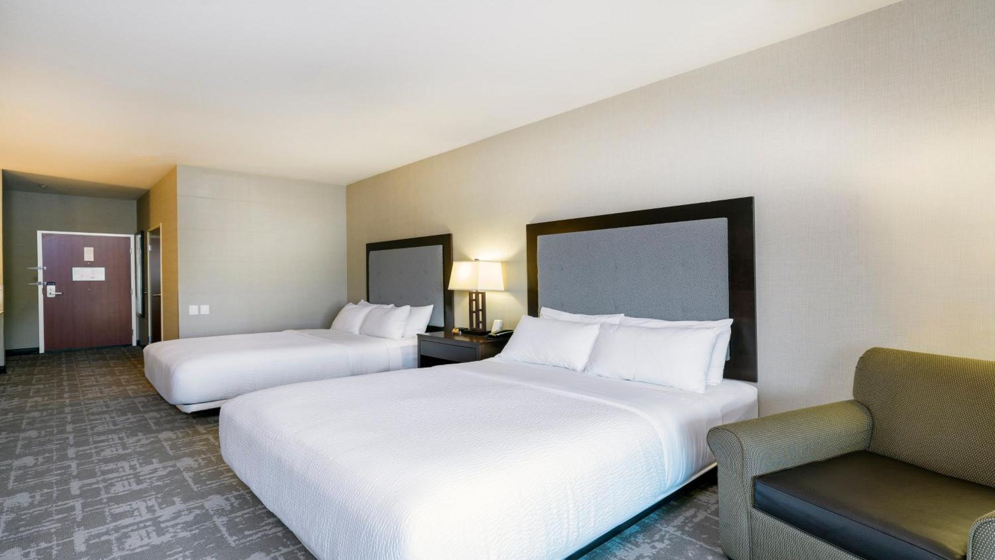 Holiday Inn West Yellowstone By Ihg Exterior foto